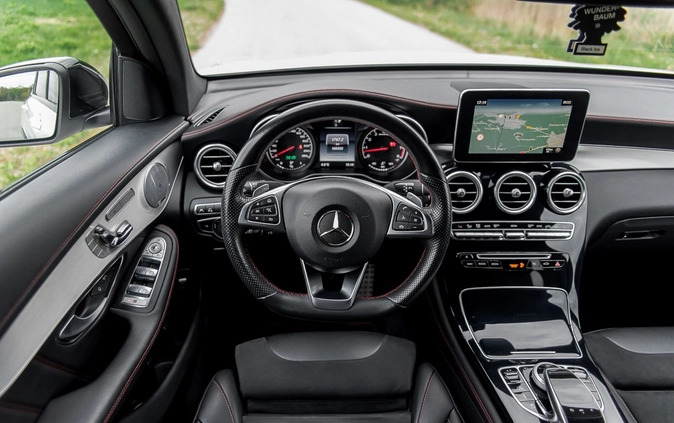 Mercedes-Benz GLC cena 215000 przebieg: 100000, rok produkcji 2017 z Ożarów małe 529
